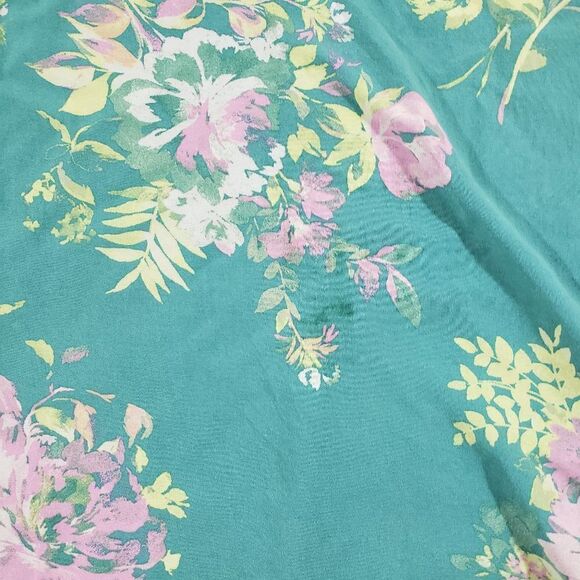 Torrid size 2 green floral top - Picture 4 of 7
